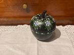 Zwart gelakt papier maché appelvormig doosje *Nous deux*, Antiek en Kunst, Ophalen of Verzenden