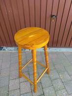 Stijlvolle houten barkruk – 69 cm hoog met voetsteun en gedr, Ophalen
