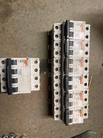 Merlin Stroomonderbrekers installatie automaten, Doe-het-zelf en Verbouw, Elektra en Kabels, Ophalen of Verzenden, Gebruikt, Schakelaar