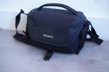Sony a6000 with 16-50mm lens beschikbaar voor biedingen