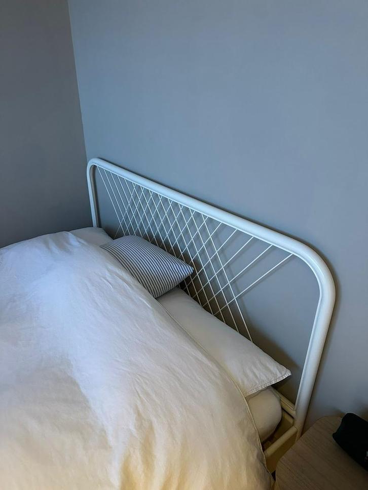Nesttun IKEA bedframe wit 140 x 200, Huis en Inrichting, Slaapkamer | Bedden, Zo goed als nieuw, Tweepersoons, 140 cm, 200 cm