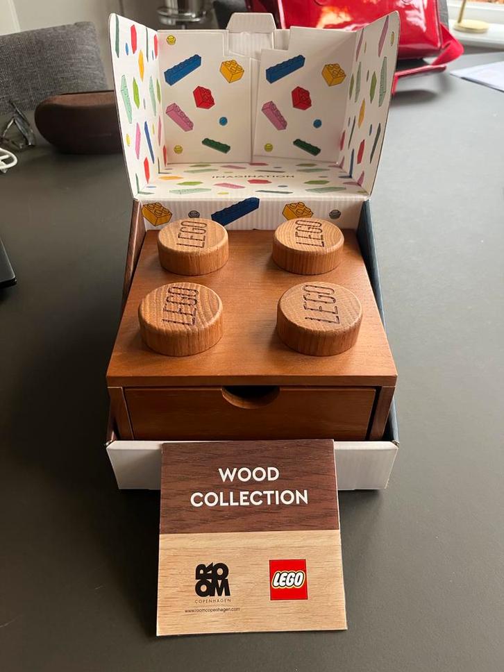 Houten Bureaulade, in Lego vorm 5007115, Nieuw in Verpakking, Diversen, Bureau-accessoires, Nieuw, Ophalen of Verzenden