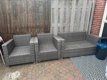 Tuinset beschikbaar voor biedingen