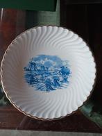 Schaal/bord Flora Gouda  keramiek mat wit, Antiek en Kunst, Antiek | Keramiek en Aardewerk, Ophalen