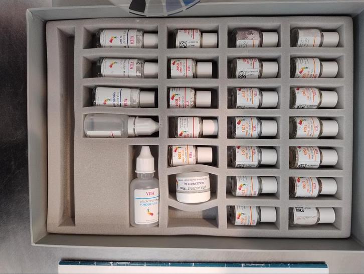 Vita Enamic Stains Kit - Tandtechniek, Diversen, Verpleegmiddelen, Ophalen of Verzenden