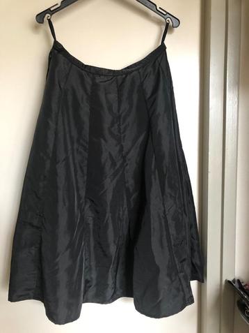 feestelijke rok 38/40 zwart glans KERST beschikbaar voor biedingen