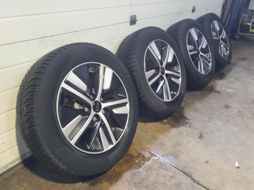 Velgen set met banden Kia Niro ( 205-60-R16 )  beschikbaar voor biedingen