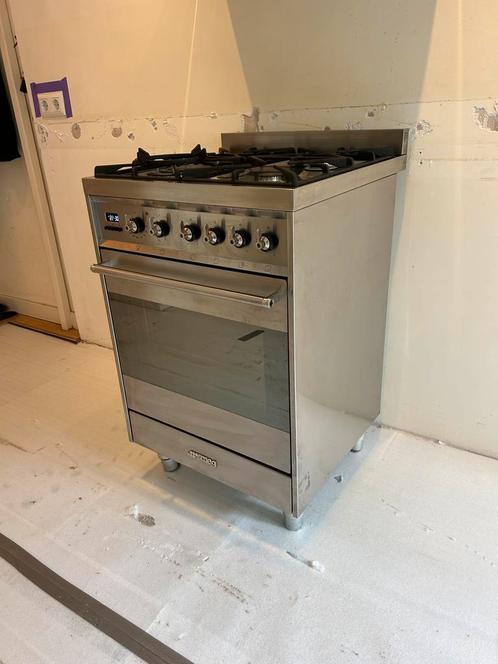 Smeg gasfornuis met oven, Witgoed en Apparatuur, Fornuizen, Gebruikt, Vrijstaand, Gas, 4 kookzones, 90 tot 95 cm, 60 cm of meer