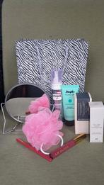 Kado set make up , spiegel etc van H&M , Douglas & Boozyshop, Ophalen of Verzenden, Nieuw, Bodylotion, Crème of Olie