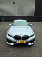 BMW 1-Serie 118i 136pk Aut 2021 Grijs, Auto's, BMW, 136 pk, Origineel Nederlands, Particulier, 3 cilinders