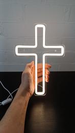 Neon cross sign light, Huis en Inrichting, Lampen | Wandlampen, Ophalen of Verzenden, Zo goed als nieuw