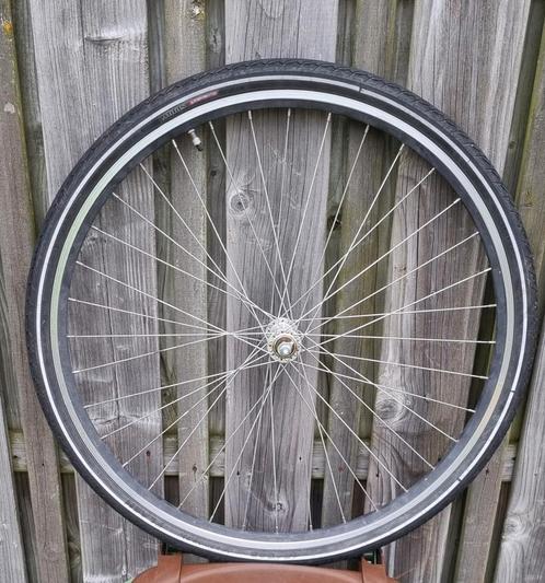 Compleet fietswiel met moeren ringen binnenband buitenband, Fietsen en Brommers, Fietsonderdelen, Wiel, Ophalen