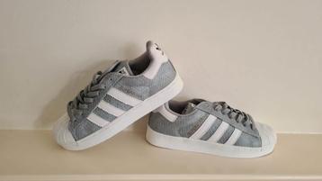 nieuwe adidas super star - maat 36 - prijs 29.99 euro beschikbaar voor biedingen