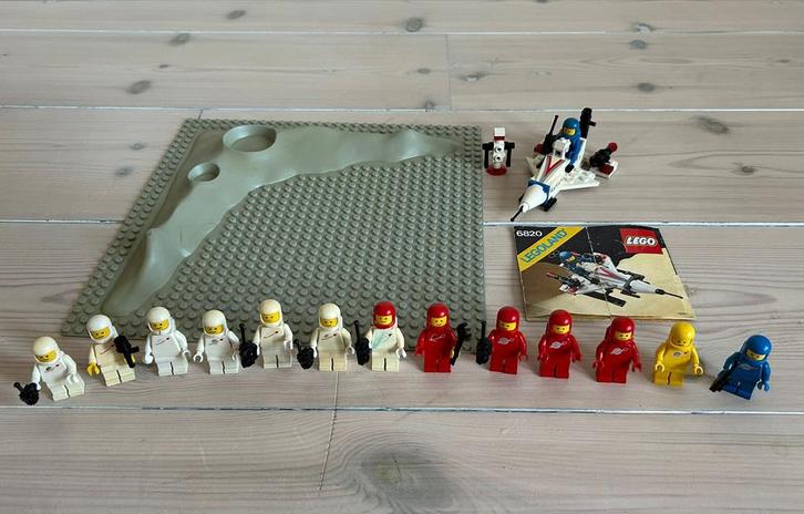 Vintage Lego 6820 - 14 ruimtefiguren en Starfire I, Kinderen en Baby's, Speelgoed | Duplo en Lego, Zo goed als nieuw, Lego, Complete set