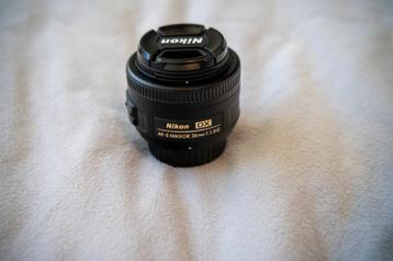 AF-S DX NIKKOR 35mm f/1.8G beschikbaar voor biedingen