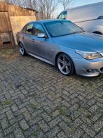 BMW 5-Serie 4.4 I 545 AUT 2003 Grijs, Auto's, Automaat, Achterwielaandrijving, 1610 kg, 2000 kg