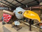 Carnavalswagen kop vogel Amerikaanse zeearend, Ophalen, Zo goed als nieuw