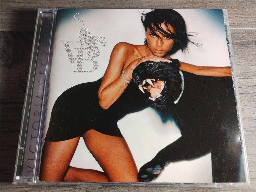 Victoria Beckham - VB, Ophalen of Verzenden, 1960 tot 1980, Zo goed als nieuw