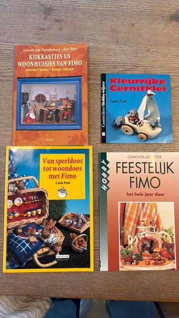 4 boekjes over boetseren met (Fimo) klei beschikbaar voor biedingen