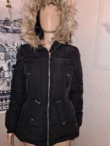 Winterjas zwart met capuchon H&M maat S NIEUW  beschikbaar voor biedingen