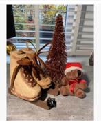 Kerst 3 woondeco items boom schaats beer bv. in vitrine, Nieuw, Ophalen of Verzenden, X, X