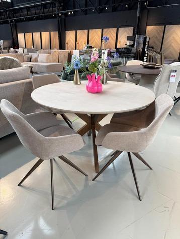 Opruimingsactie | rond ovaal rechthoek | eettafel  | stoelen beschikbaar voor biedingen