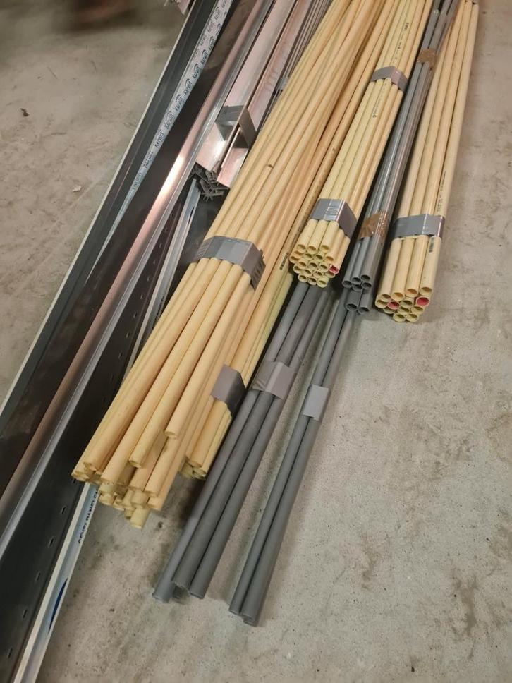 Elektrabuis, crème en grijs, 16 en 19 mm, zie omschrijving, Doe-het-zelf en Verbouw, Elektra en Kabels, Nieuw, Overige typen, Ophalen