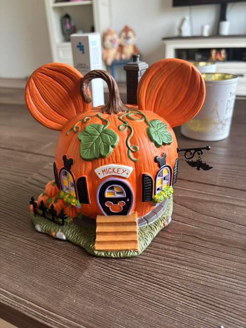 Disney department 56 halloween mickeys dorp, Verzamelen, Disney, Zo goed als nieuw, Beeldje of Figuurtje, Ophalen of Verzenden