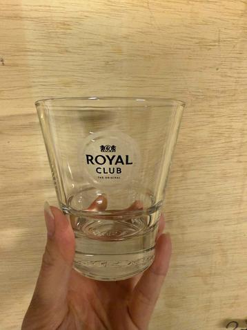Nieuwe Royal Club Glazen beschikbaar voor biedingen