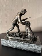 Vintage beeld Jager en Hond op marmer, Antiek en Kunst, Antiek | Koper en Brons, Ophalen