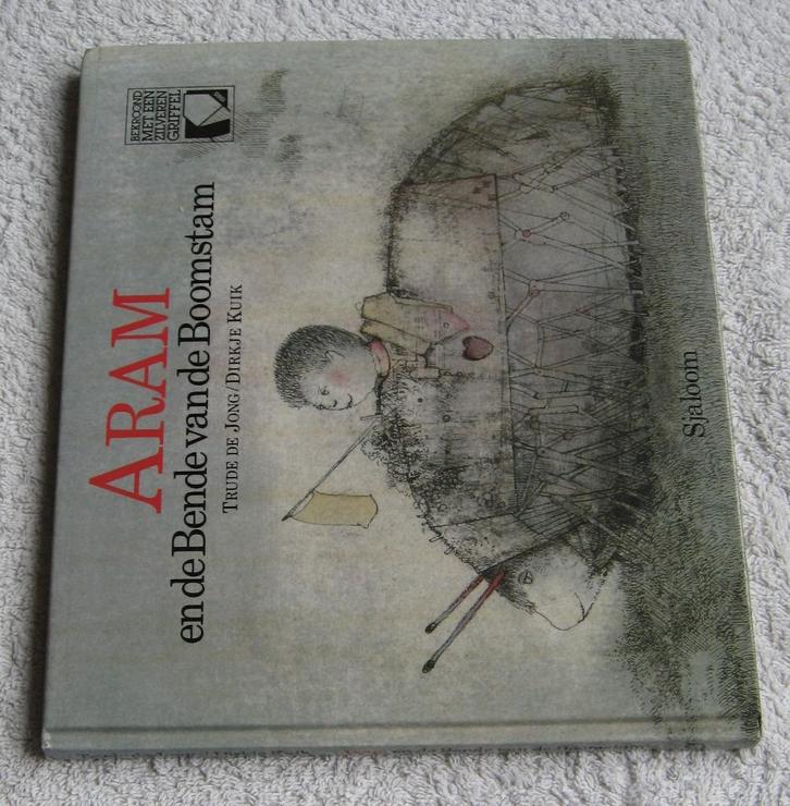 Trude de Jong - ARAM en de Bende van de Boomstam, Boeken, Kinderboeken | Jeugd | onder 10 jaar, Gelezen, Fictie algemeen, Ophalen of Verzenden