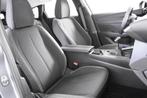 Peugeot 308 SW Active Pack *1ste Eigenaar*Navigatie*Park ass, Voorwielaandrijving, 1199 cc, 3 cilinders, Zilver of Grijs