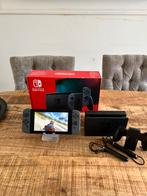 Nintendo switch v2 helemaal compleet, Ophalen of Verzenden, Zo goed als nieuw, Met 2 controllers, Switch 2019 Upgrade