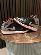 Jordan 1 - Maat 36.5 - Weinig Gebruikt, Kleding | Heren, Schoenen, Ophalen of Verzenden, Zo goed als nieuw, Zwart, Sneakers of Gympen