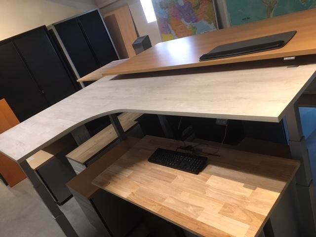 Hoekbureaus aspa gispen ahrend, Huis en Inrichting, Bureaus, Gebruikt, Bureau, In hoogte verstelbaar, Ophalen