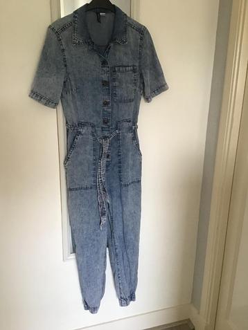 H&M DIVIDED JEANS PAK MAAT 36 beschikbaar voor biedingen
