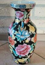 Chinese zwarte vaas roze oranje bloemen roosjes, Antiek en Kunst, Antiek | Vazen, Ophalen of Verzenden
