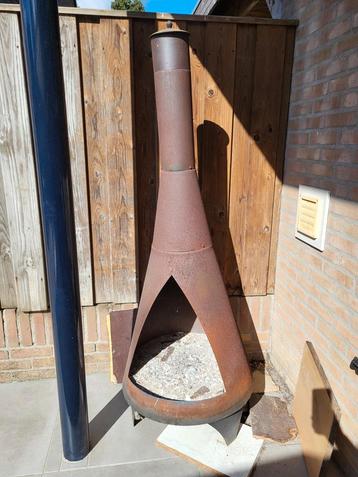 Tuinhaard / Terrashaard en (eventueel) veel hout beschikbaar voor biedingen