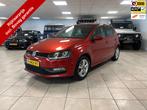 Volkswagen Polo 1.0 First Edition. 4 Nieuwe all season bande, Voorwielaandrijving, Stof, Gebruikt, Met garantie (alle)