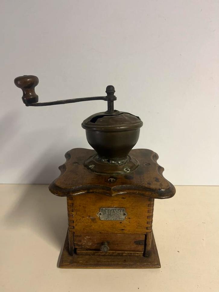 Antieke Tuyo Koffiemolen, Antiek en Kunst, Antiek | Woonaccessoires, Ophalen of Verzenden