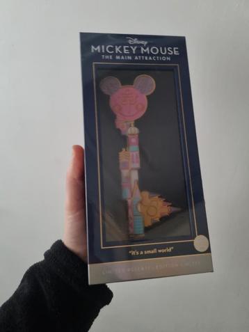 Disney Mickey Mouse Sleutel - It's a Small World beschikbaar voor biedingen