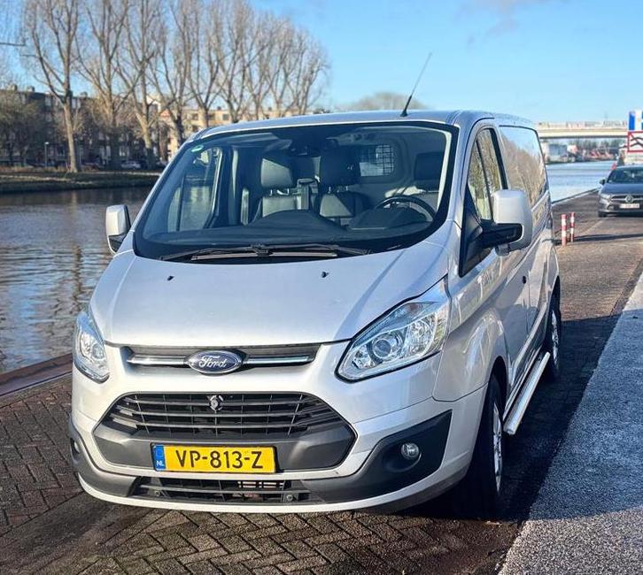 Ford Transit Custom 2.2 Tdci 114KW 2015, met nieuwe moter, Auto's, Bestelauto's, Particulier, ABS, Achteruitrijcamera, Adaptieve lichten