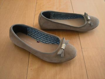 Zeer mooie beige suede ballerinas TOMMY HILFIGER 36 snazzeys beschikbaar voor biedingen