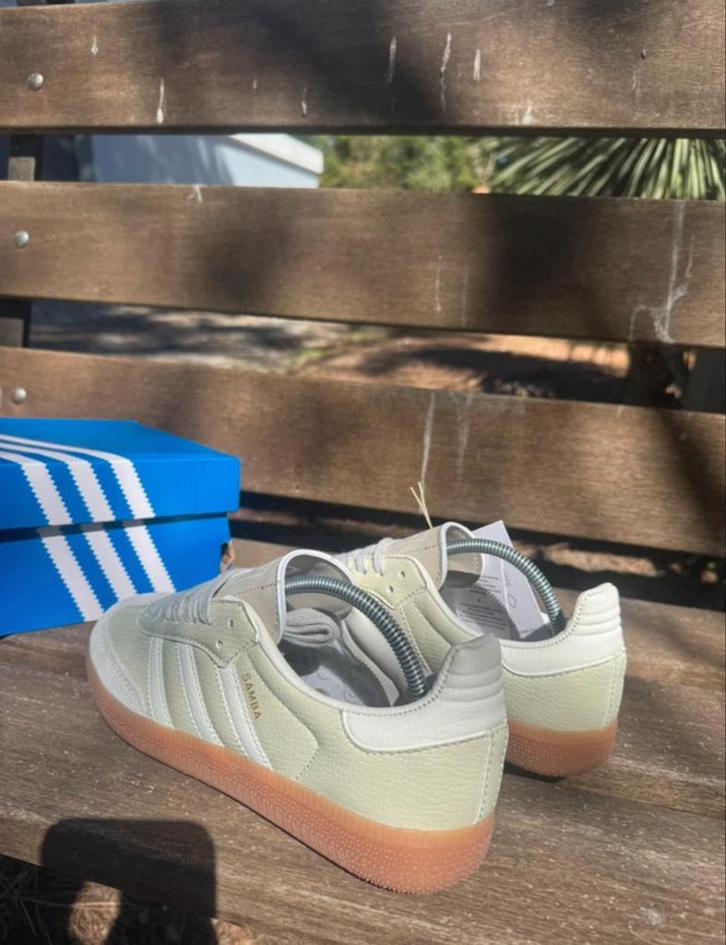 Adidas samba, Kleding | Dames, Schoenen, Zo goed als nieuw, Sneakers of Gympen, Wit, Ophalen of Verzenden