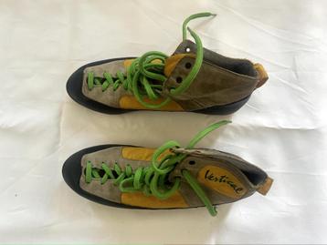 Klimschoenen (merk: Vertical) beschikbaar voor biedingen