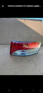 Toyota Avensis T27 Sedan rechter achterlicht, Ophalen of Verzenden, Gebruikt, Toyota