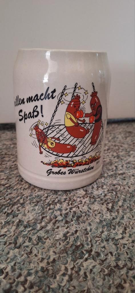 Bierpul Grill BBQ - Unieke verzamelpul, Huis en Inrichting, Keuken | Servies, Gebruikt, Glas of Glazen, Overige stijlen, Keramiek