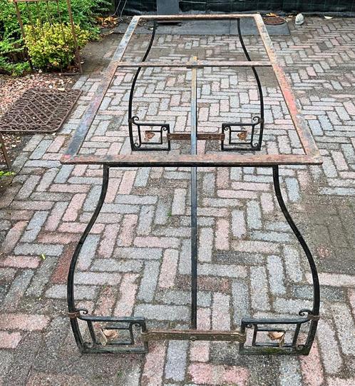 IJzeren onderstel buitentafel, Tuin en Terras, Tuintafels, Gebruikt, Rechthoekig, Overige materialen, Ophalen