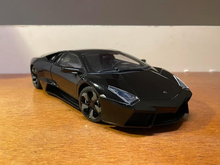Autoart Lamborghini Reventon Glanszwart 1:18 (Zie tekst), Hobby en Vrije tijd, Modelauto's | 1:18, Zo goed als nieuw, Auto, Autoart