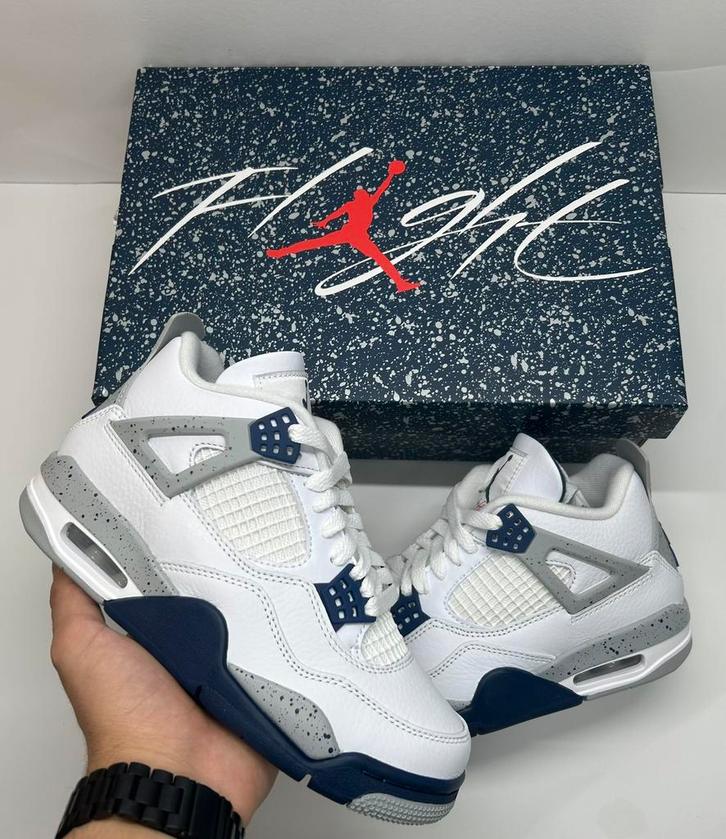Jordan 4 Retro Midnight Navy – Maat 35.5, Kleding | Heren, Schoenen, Nieuw, Sneakers of Gympen, Blauw, Ophalen of Verzenden